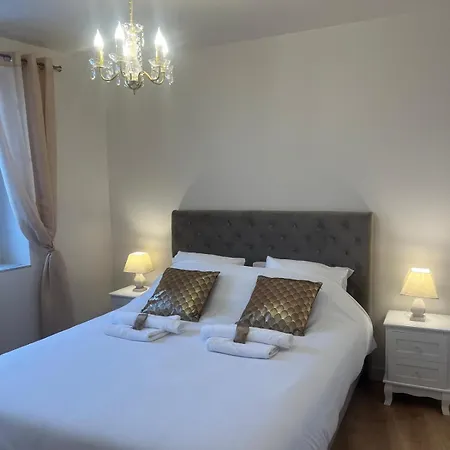L'ecrin Du Chateau Apartment Polignac (Haute-Loire)
